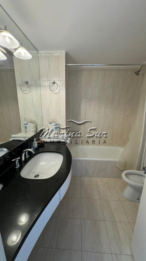 Apartamento ID.124 - Alquiler de Verano- Tiburón 1 - 3 dormitorios más servicio con baño
