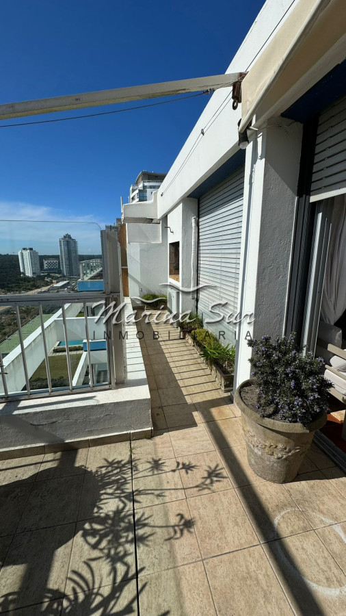 Apartamento ID.117 - Espectacular Pent House en Tiburón 1 Alquiler de Verano - Dos Dormitorios