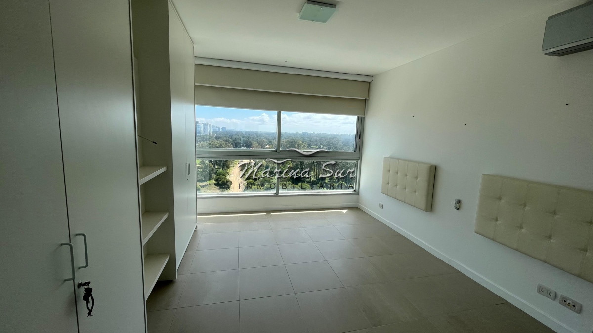 Apartamento ID.147 - Le Parc Torre ll - Increíble apartamento con vista al mar, 2 Suites y Servicio completo
