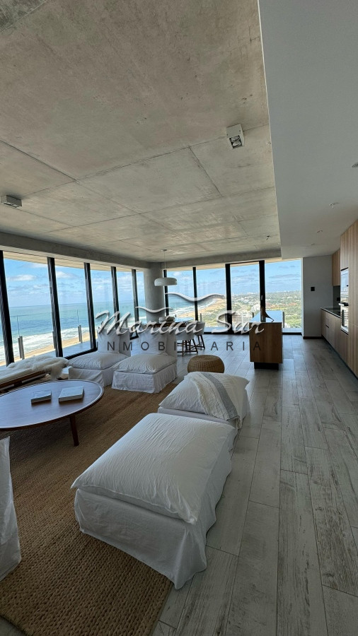 Apartamento ID.72 - Venta Apartamento Surfside 3 Dormitorios Piso Alto Sin Amoblar