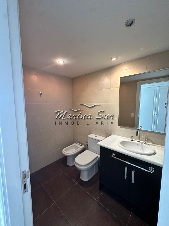 Apartamento ID.19 - Apartamento de tres dormitorios en primera fila Playa Brava, Edificio Torre Imperiale.