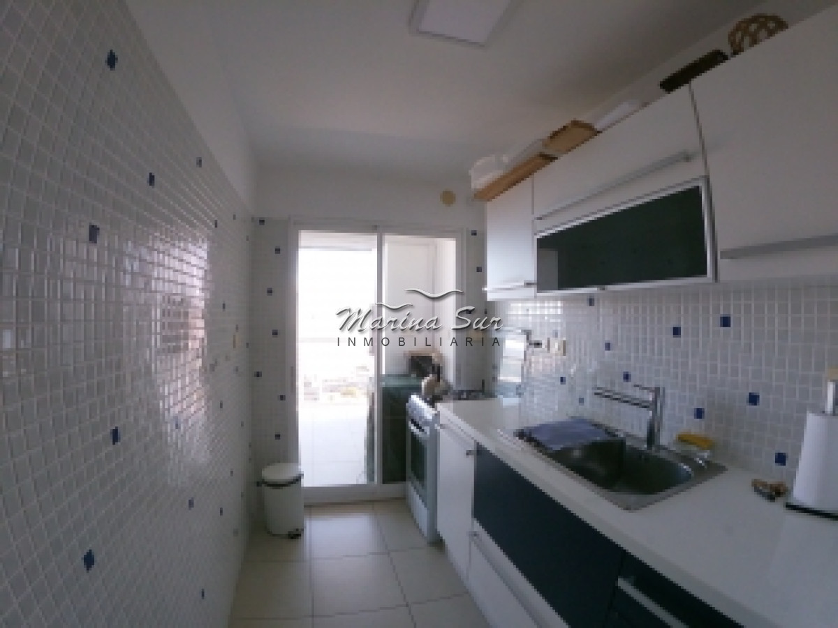 Apartamento ID.45 - Alquilo por temporada apartamento de dos dormitorios con parrillero en edificio de categoria.