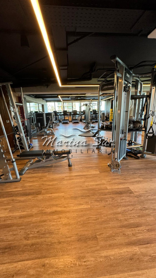 Apartamento ID.72 - Venta Apartamento Surfside 3 Dormitorios Piso Alto Sin Amoblar