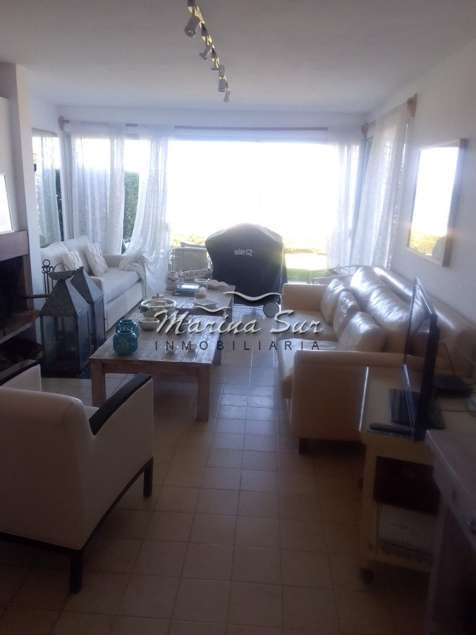 Apartamento ID.170 - Lomas de Manantiales Primera Fila 2 Dormitorios más Servicio Alquiler de Verano