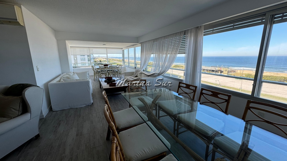 Apartamento ID.121 - Imperdible Primera Fila 3 dormitorios más servicio Alquiler de Verano