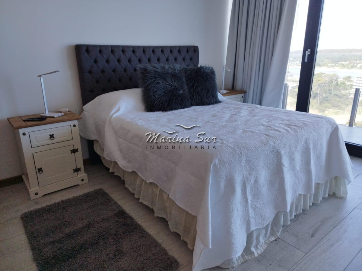 Apartamento ID.76 - En Venta y Alquiler Temporario Surfside 3 Dormitorios 4 Baños