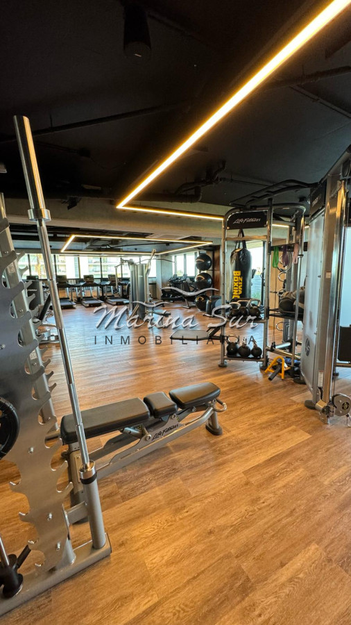 Apartamento ID.72 - Venta Apartamento Surfside 3 Dormitorios Piso Alto Sin Amoblar