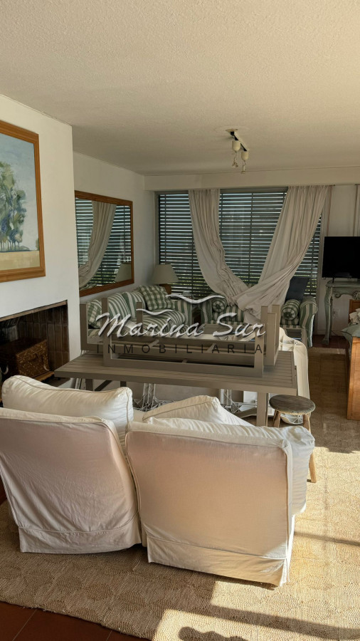 Apartamento ID.117 - Espectacular Pent House en Tiburón 1 Alquiler de Verano - Dos Dormitorios