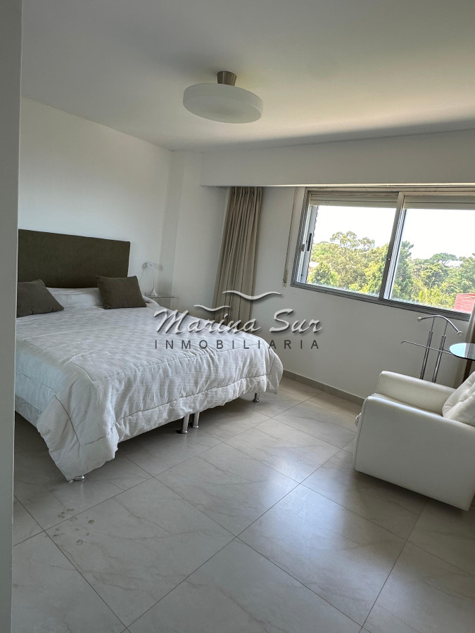 Apartamento ID.218 - Mansa en Venta 3 Dormitorios 2 Baños Primera Fila
