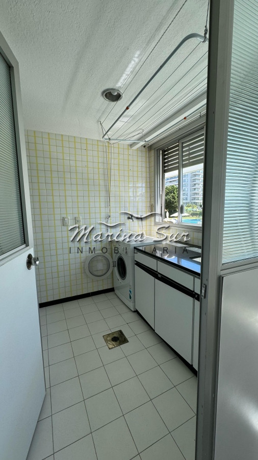 Apartamento ID.79 - Venta 3 dormitorios Playa Brava Tiburón 1