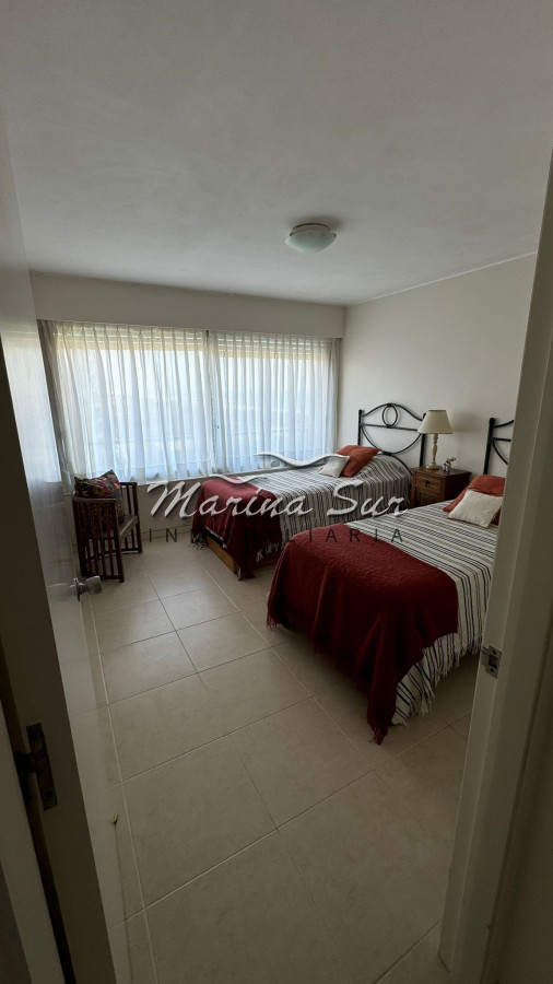 Apartamento ID.124 - Alquiler de Verano- Tiburón 1 - 3 dormitorios más servicio con baño