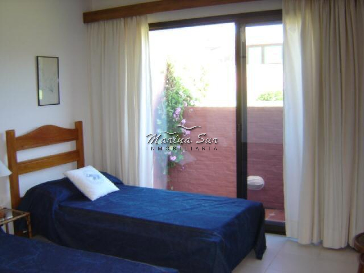 Apartamento ID.226 - En venta Edificio Barrenada Manantiales 3 Dormitorios y Servicio