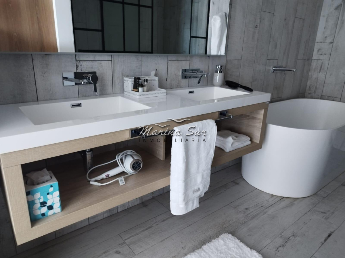 Apartamento ID.76 - En Venta y Alquiler Temporario Surfside 3 Dormitorios 4 Baños