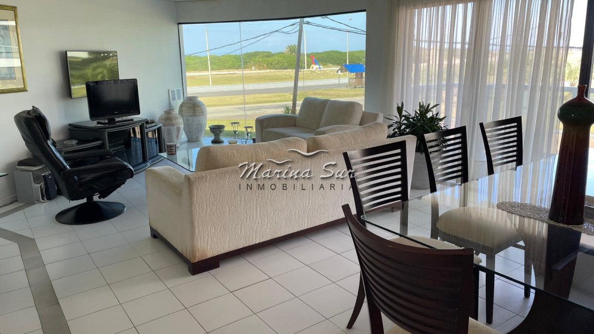 Apartamento ID.98 - Venta Departamento 3 dormitorios mas dependencia, Parada 6 Playa Brava 