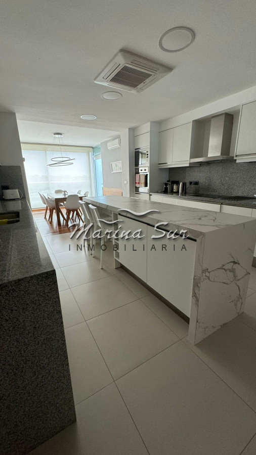 Apartamento ID.125 - Segunda Quincena de Enero Alquiler - Tiburón Océano 3 dormitorios más servicio completo