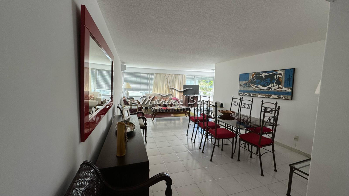 Apartamento ID.79 - Venta 3 dormitorios Playa Brava Tiburón 1