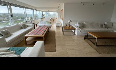 Tiburon 1 en Venta 3 Dormitorios más Servicio
