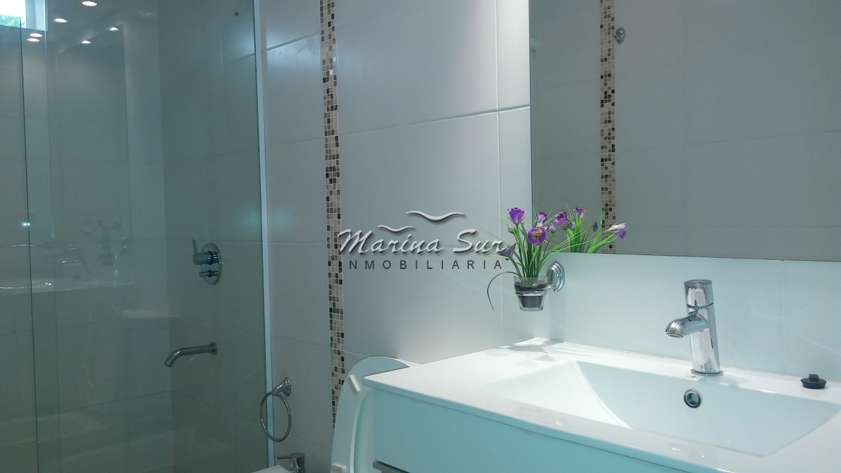 Casa ID.130 - Espectacular casa 4 dormitorios 4 baños y servicio