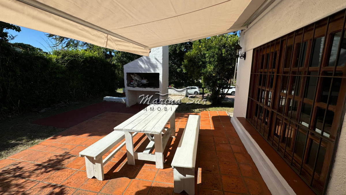 Casa ID.213 - Alquiler de verano 3 dormitorios más dependencia - San Rafael