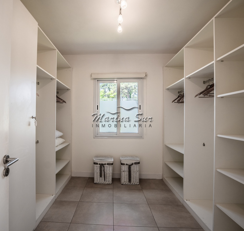 Casa ID.139 - Gran Casa en Venta en Boulevard Park - 4 dormitorios en suite
