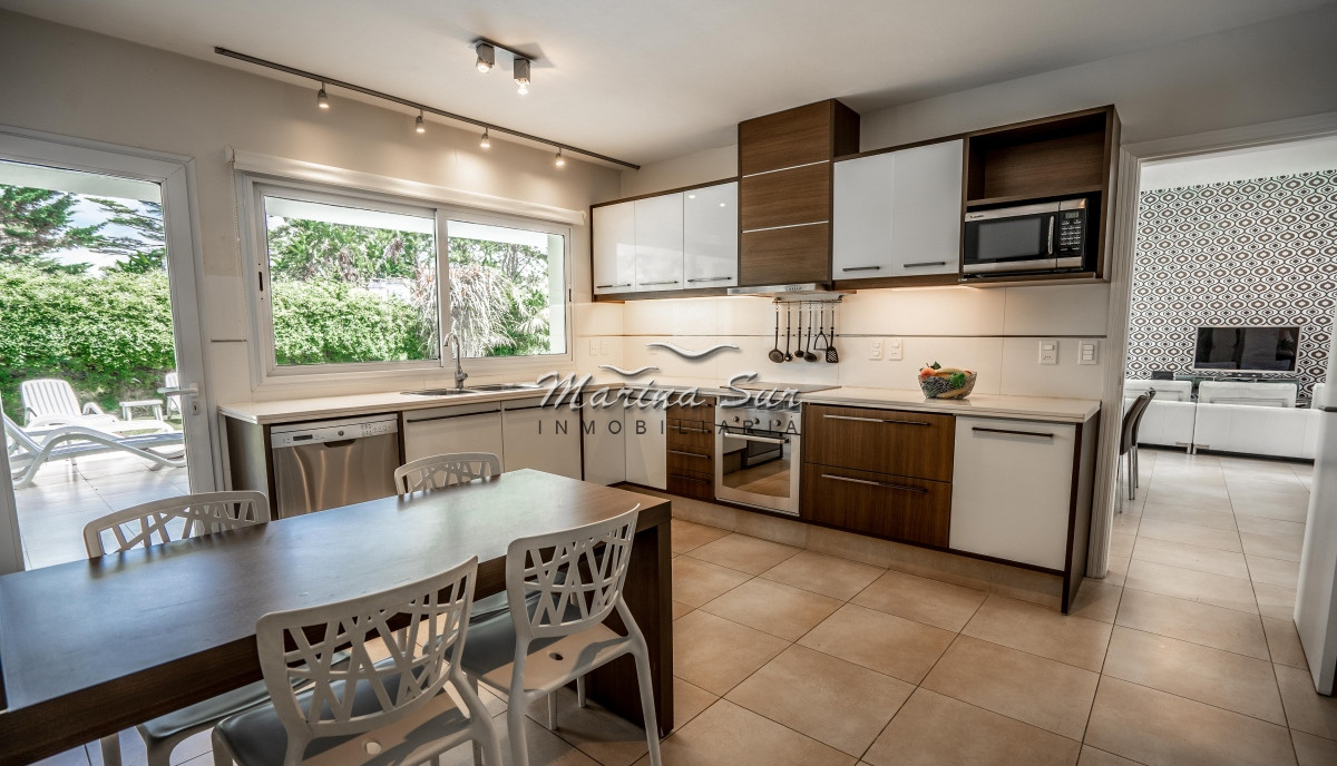 Casa ID.139 - Gran Casa en Venta en Boulevard Park - 4 dormitorios en suite
