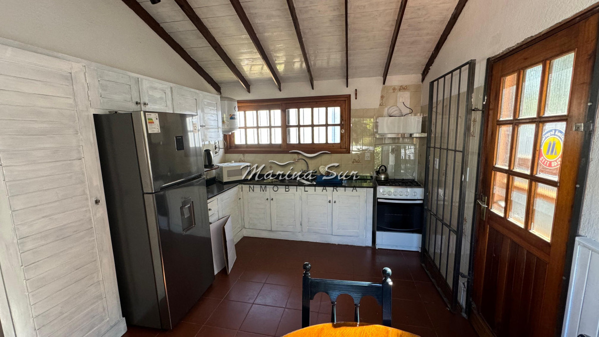 Casa ID.213 - Alquiler de verano 3 dormitorios más dependencia - San Rafael