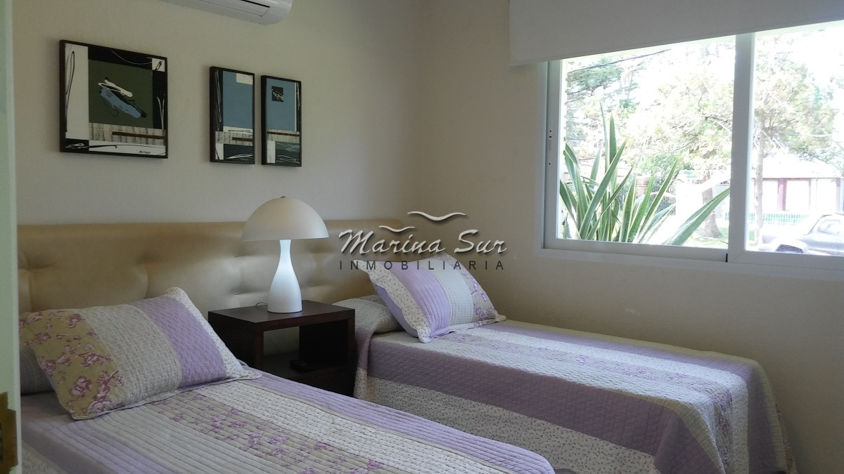 Casa ID.130 - Espectacular casa 4 dormitorios 4 baños y servicio