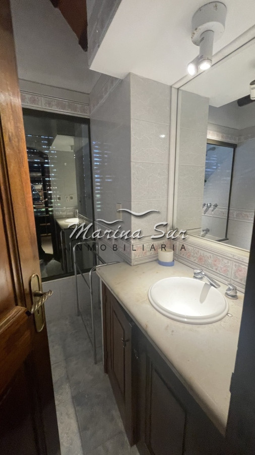 Casa ID.4 - Casa de cuatro dormitorios, cinco baños, parrillero, piscina, 