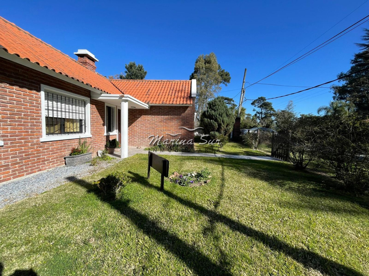 Casa ID.324 - Casa en venta en Barrio Pinares 