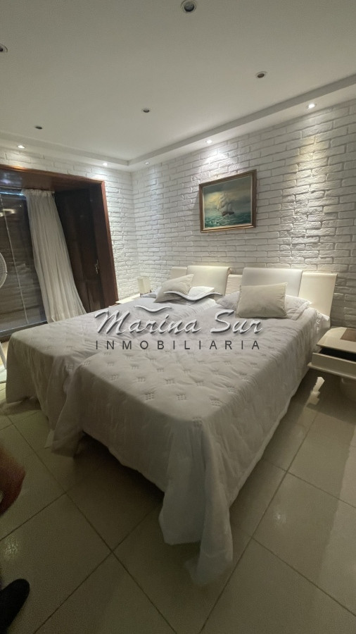 Casa ID.4 - Casa de cuatro dormitorios, cinco baños, parrillero, piscina, 