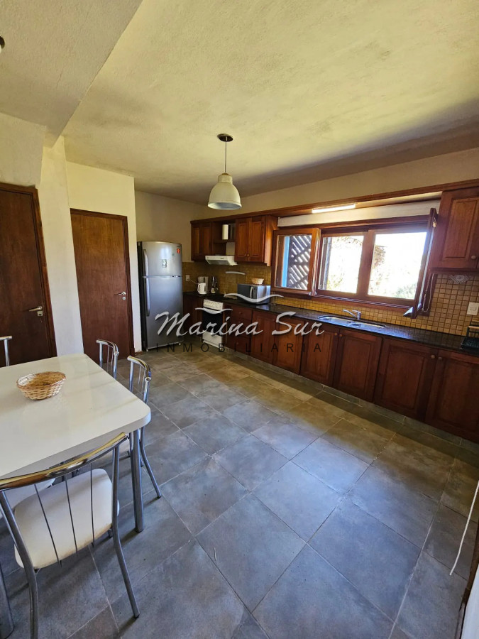 Casa ID.177 - Espectacular Casa Alquiler parada 30 Brava 3 Dormitorios en Suite más Dependencia Completa