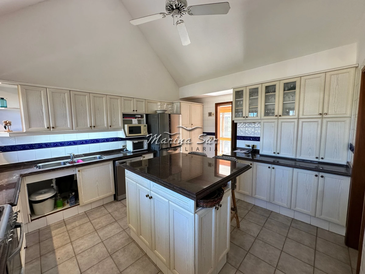 Casa ID.320 - Espectacular casa de 5 dormitorios en venta Golf