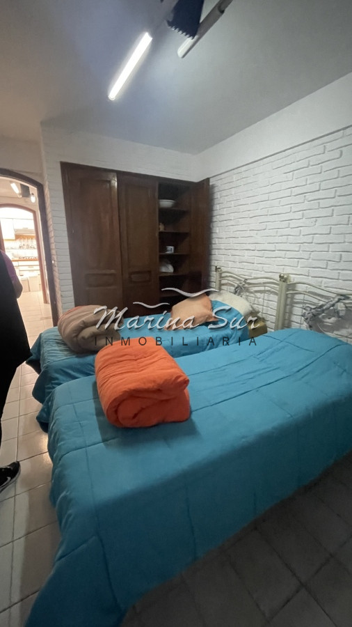 Casa ID.4 - Casa de cuatro dormitorios, cinco baños, parrillero, piscina, 