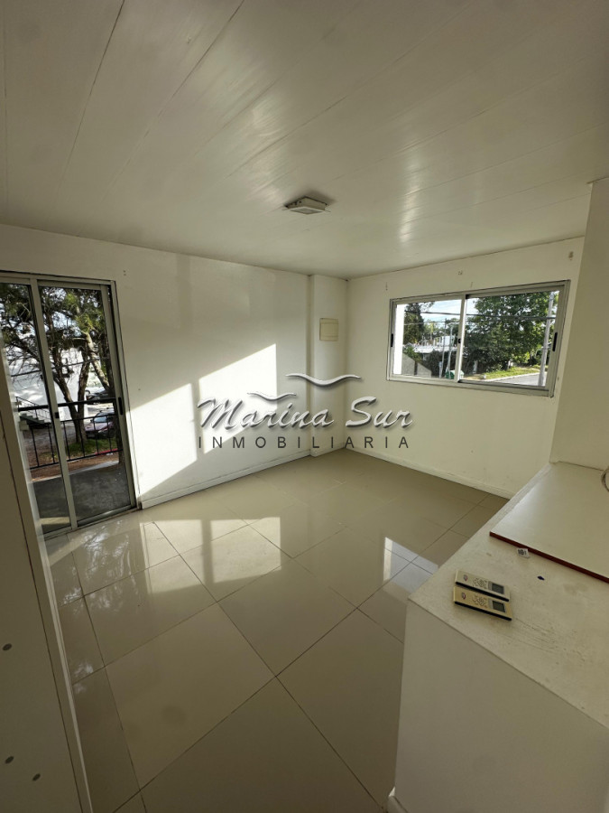 Local Comercial ID.306 - renta 13 porciento de renta 3 locales unidos ideal supermercado y viviendas en planta superior