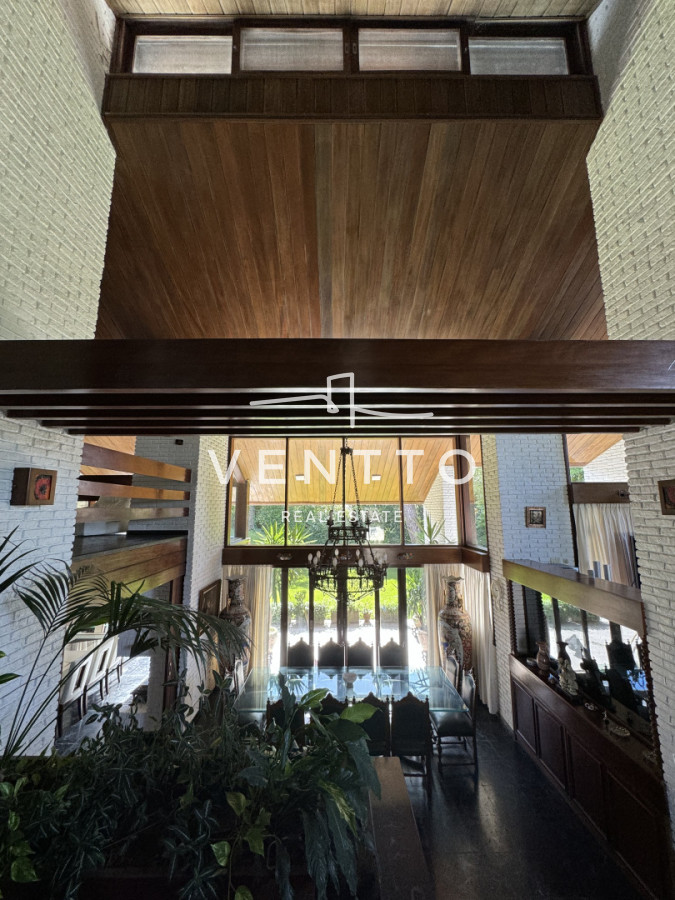 Casa ID.26 - Casa en Venta 4 suites Cantegril Playa Mansa Punta del Este