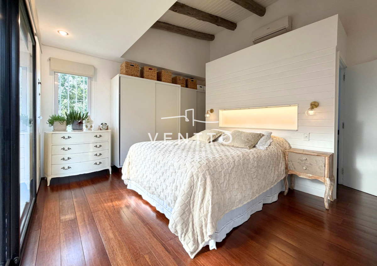 Casa ID.23 - Casa En Venta 3 dormitorios en Parque Burnett
