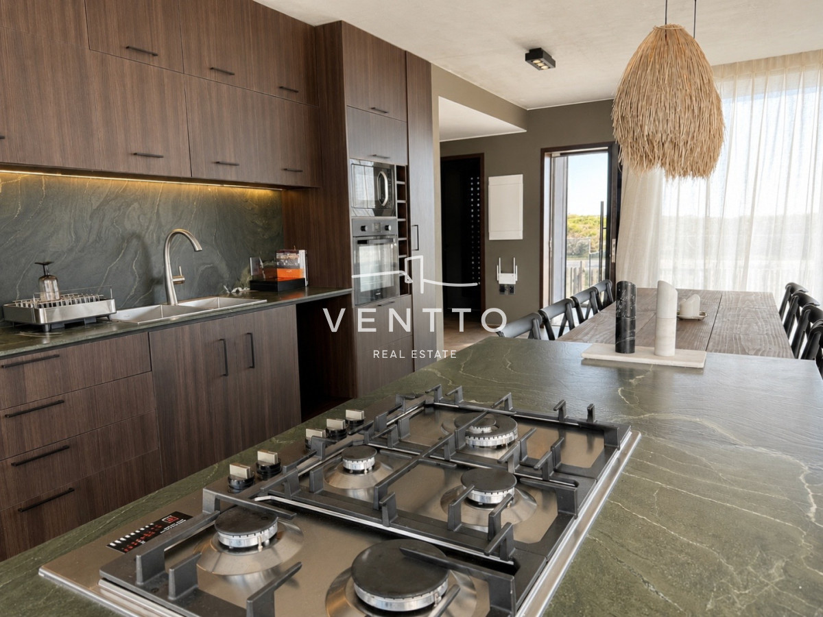 Casa ID.31 - Exclusiva Casa en Primera Línea de La Juanita