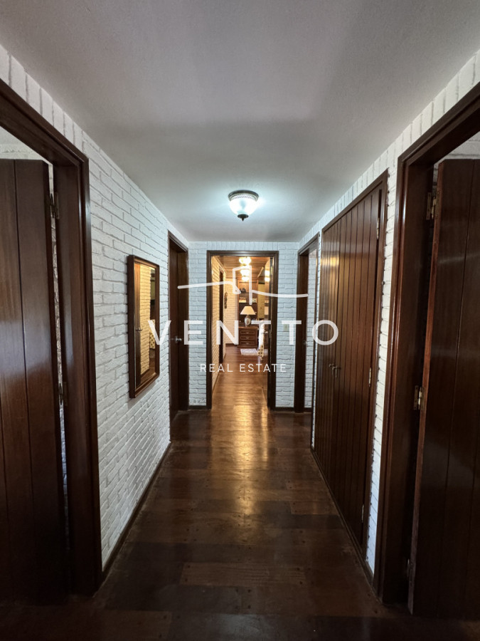 Casa ID.26 - Casa en Venta 4 suites Cantegril Playa Mansa Punta del Este