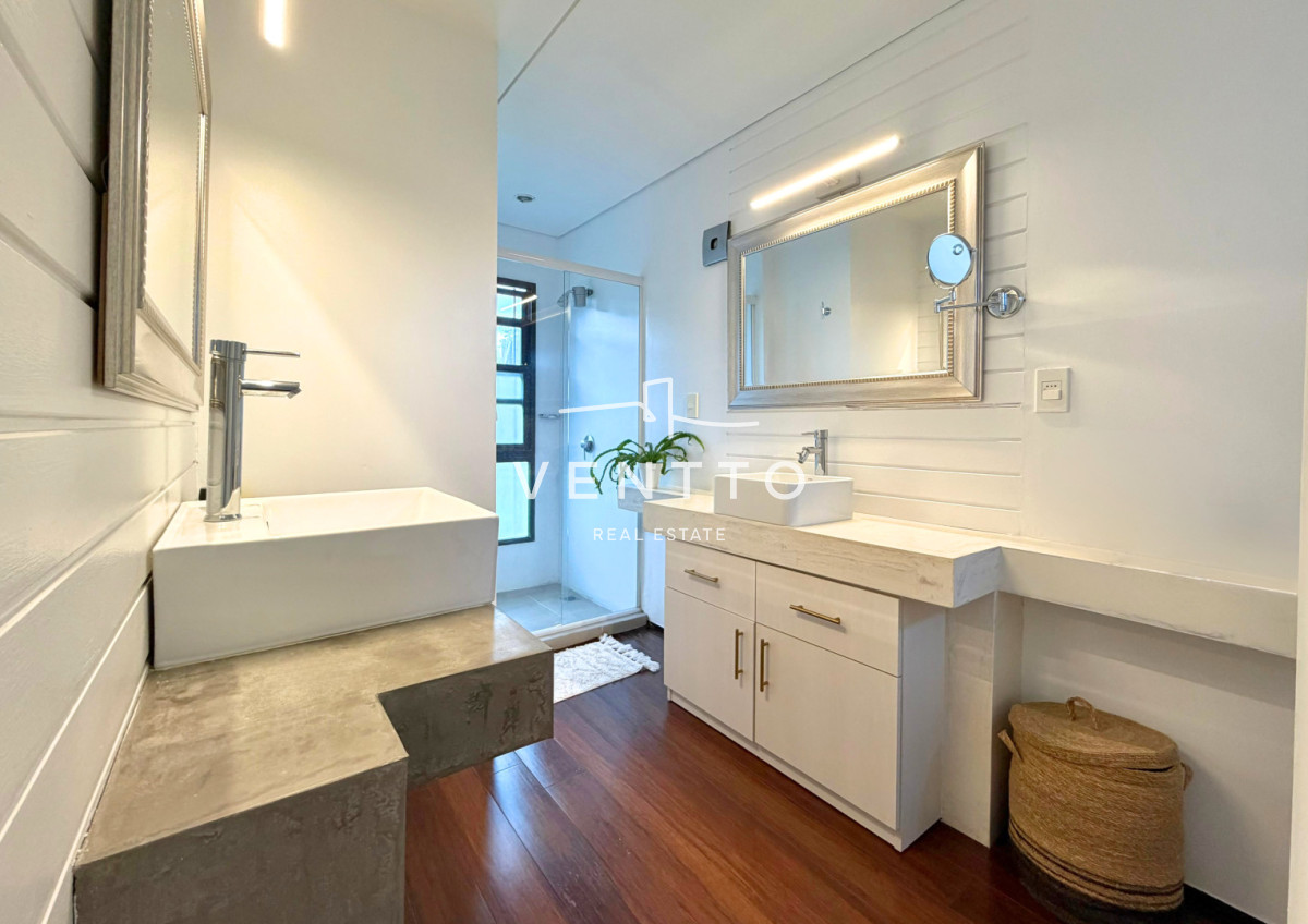 Casa ID.23 - Casa En Venta 3 dormitorios en Parque Burnett