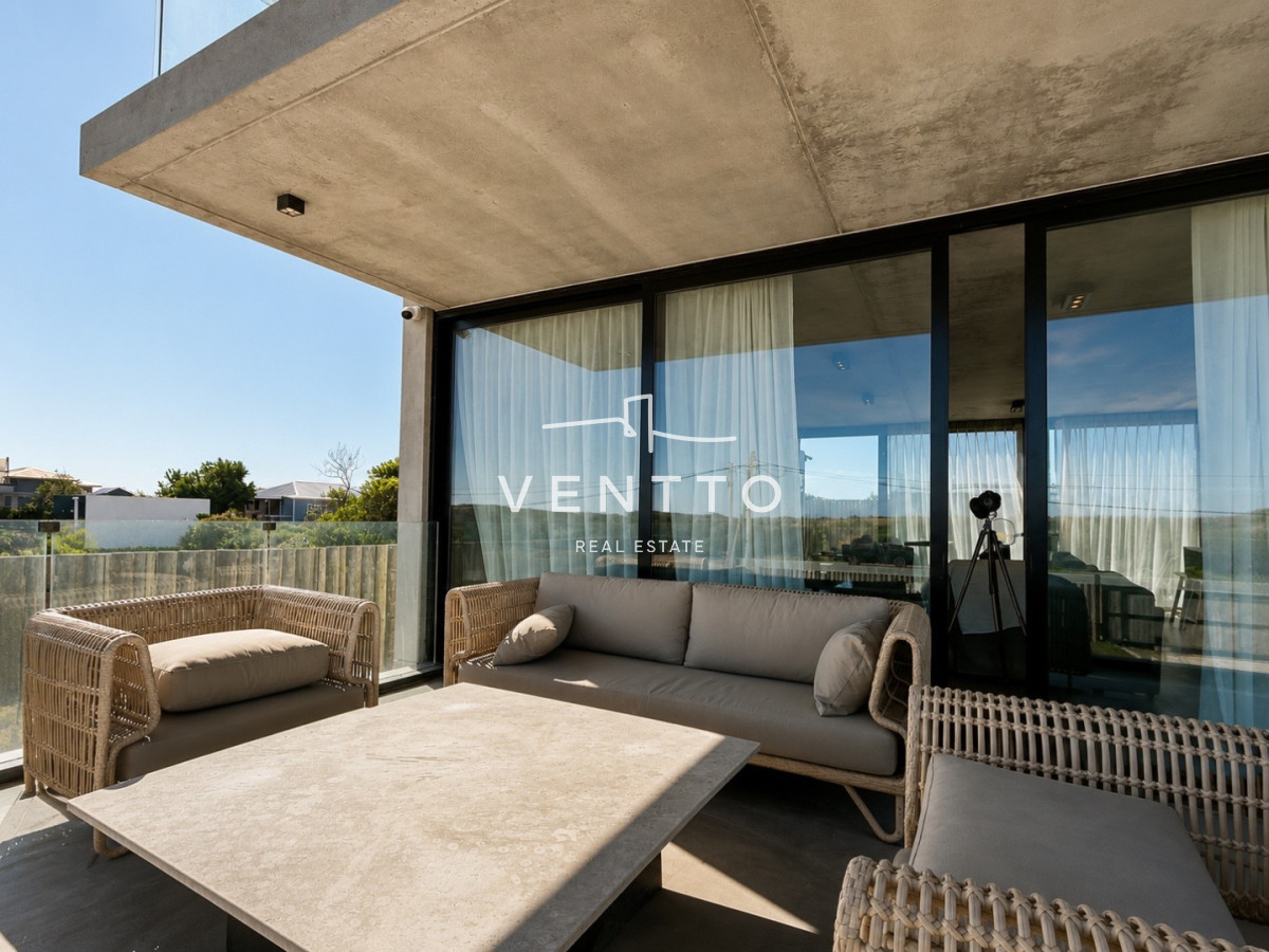 Casa ID.31 - Exclusiva Casa en Primera Línea de La Juanita