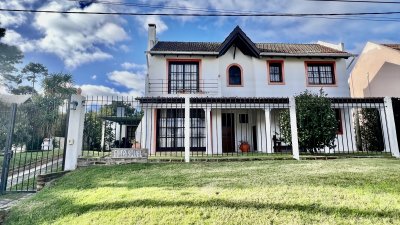 Casa en venta 3 dormitorios pinares