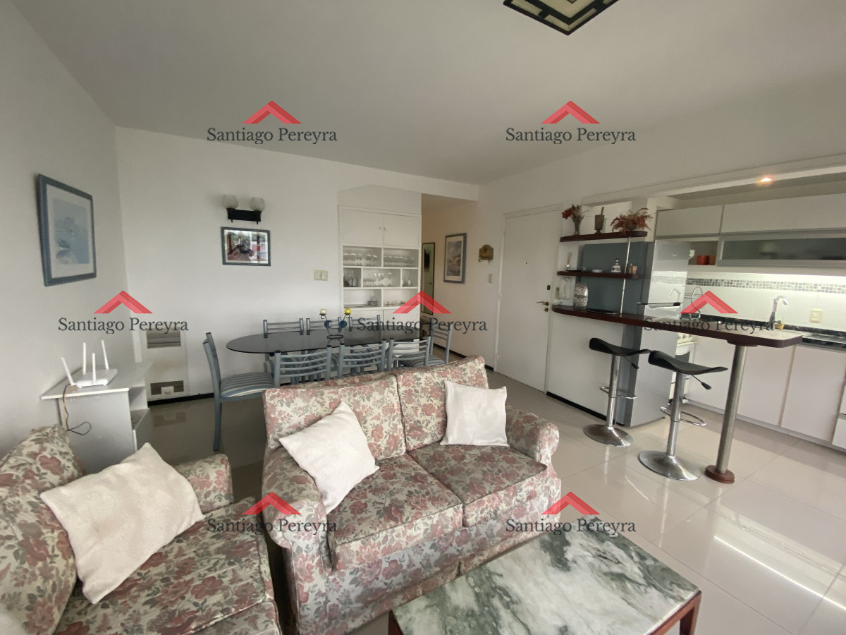 Cómodo y luminoso apartamento en alquiler anual. - GoPunta - Portal Inmobiliario de Punta del Este - Maldonado