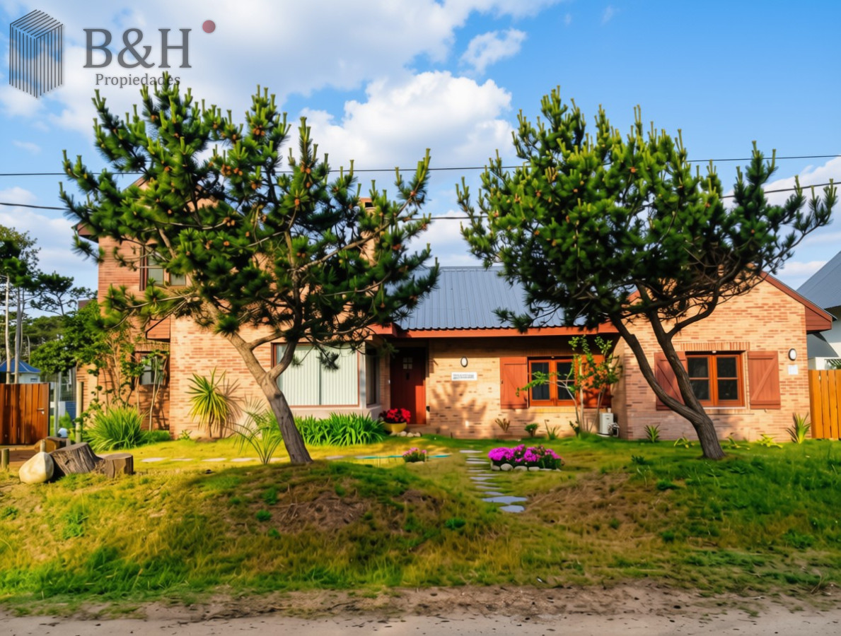 Casa ID.7636 - Casa alquiler venta Montoya 