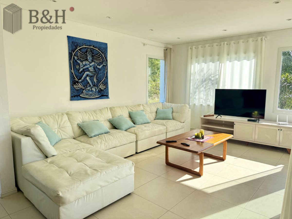 Casa ID.6868 - Casa en alquiler en el tesoro la barra