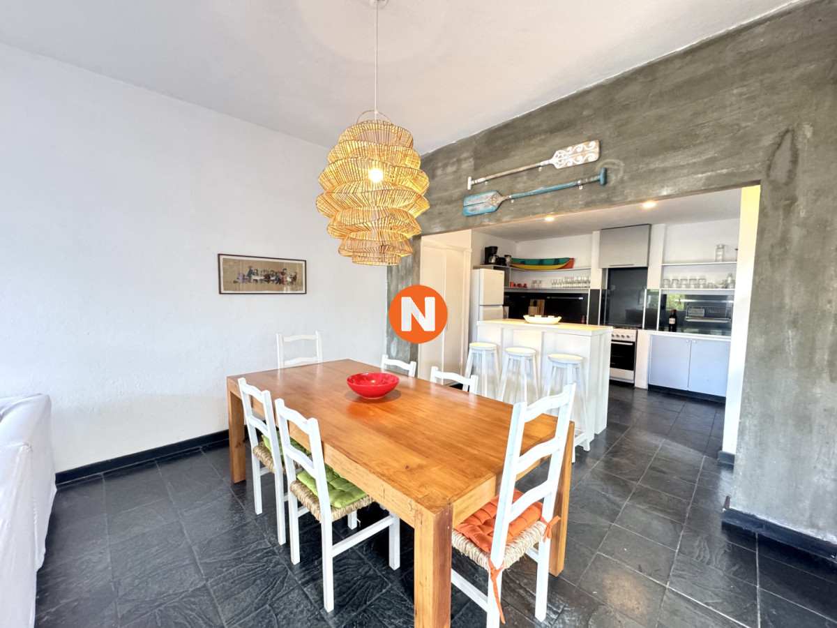 Casa Ref.225756 - Exclusiva Residencia en Venta en Manantiales, a Pasos de Playa Bikini