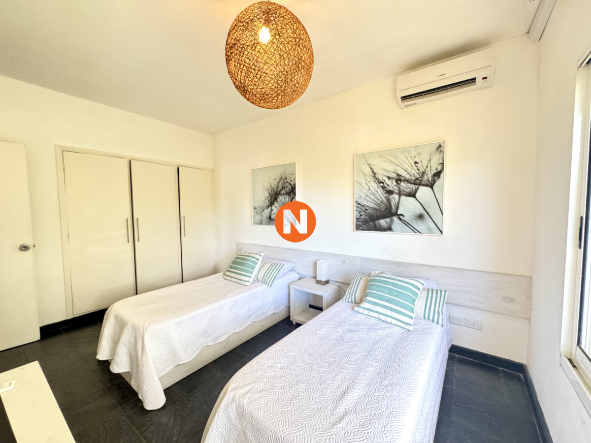 Casa Ref.225756 - Exclusiva Residencia en Venta en Manantiales, a Pasos de Playa Bikini