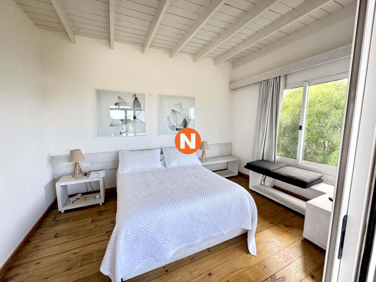 Casa Ref.225756 - Exclusiva Residencia en Venta en Manantiales, a Pasos de Playa Bikini