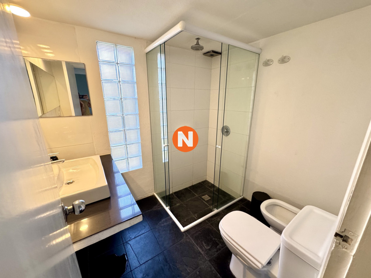 Casa Ref.225756 - Exclusiva Residencia en Venta en Manantiales, a Pasos de Playa Bikini