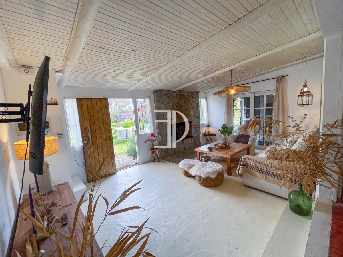 Casa ID.1536 - CASA VENTA  ALQUILER - LA BARRA, EL TESORO