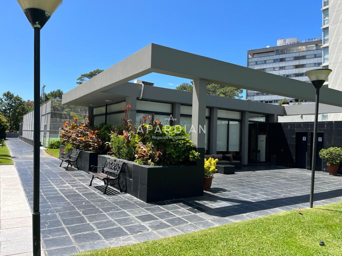 Apartamento ID.21096830 - Apartamwento en venta 3 dormitorios 2 baños.